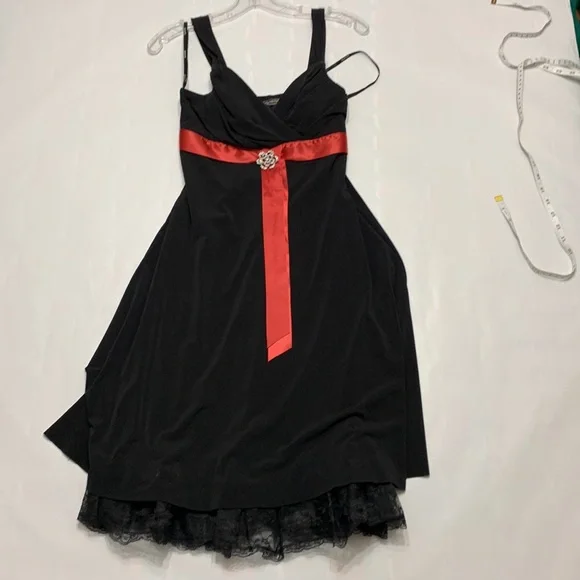 My Michelle dress. Size medium - Picture 3 of 8